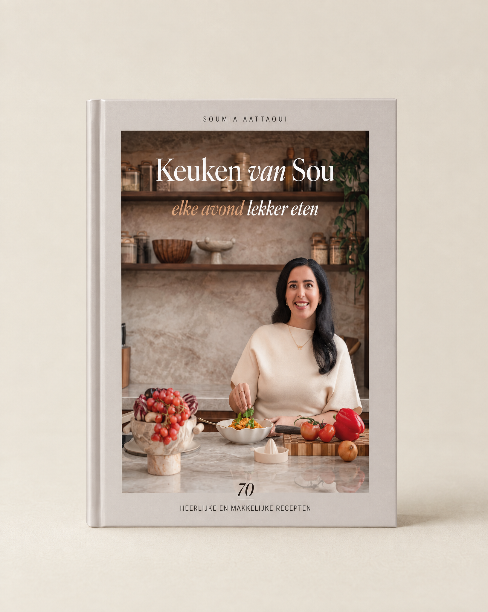 Keuken van Sou kookboek op beige achtergrond