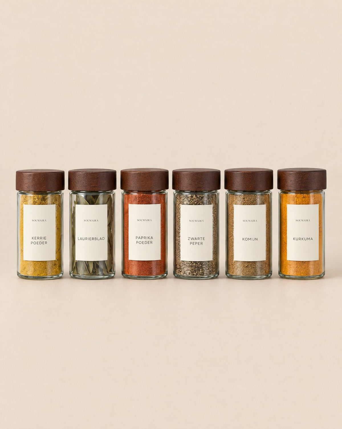 Totally Spice set van 6 op beige achtergrond
